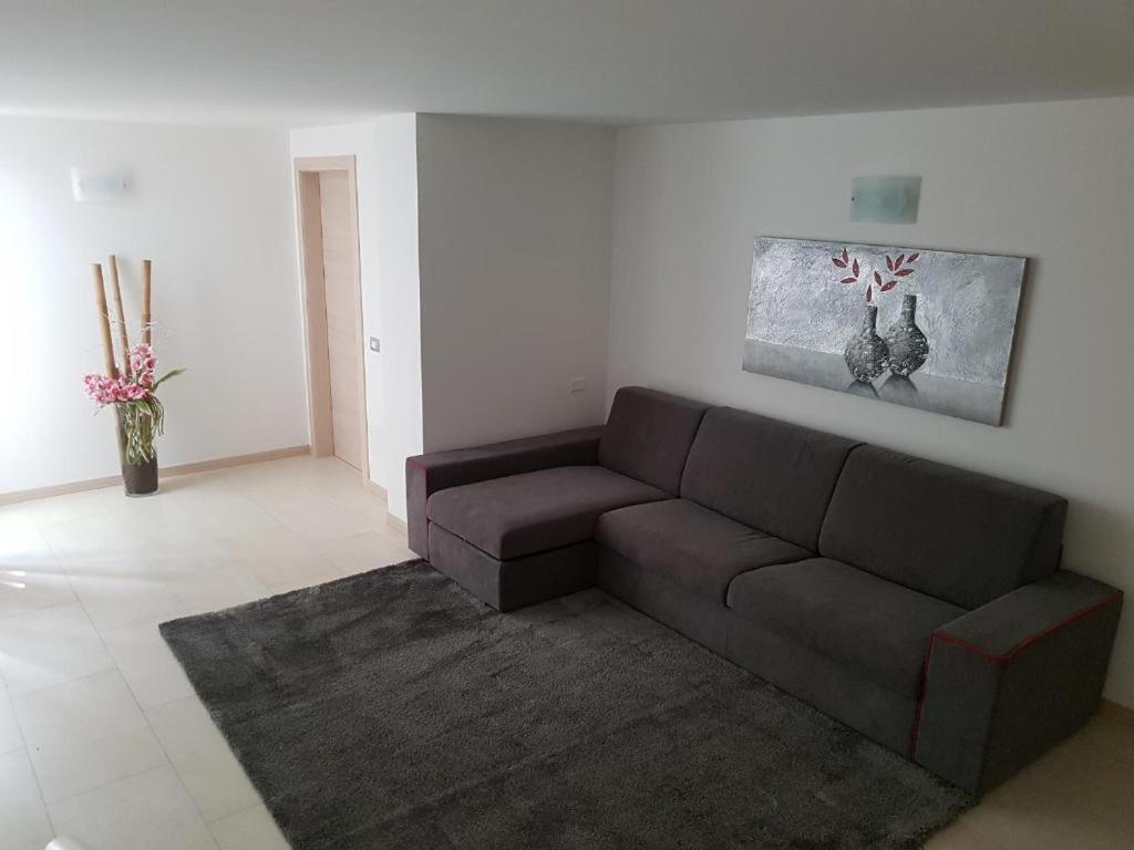De Luxe Apartments Eden Сирмионе Экстерьер фото