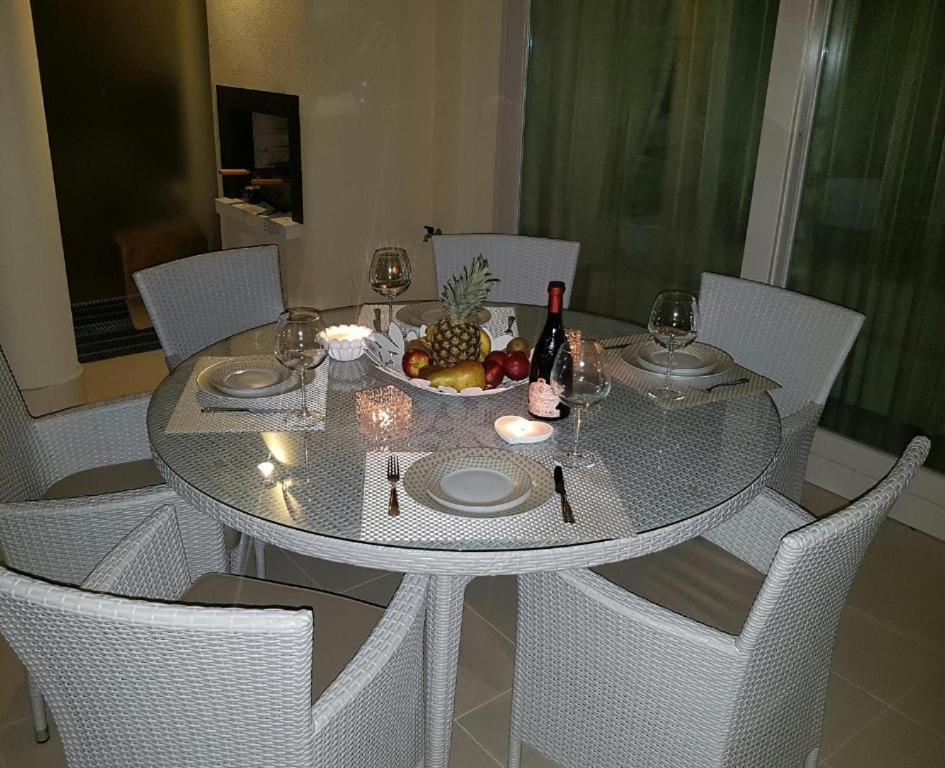 De Luxe Apartments Eden Сирмионе Экстерьер фото
