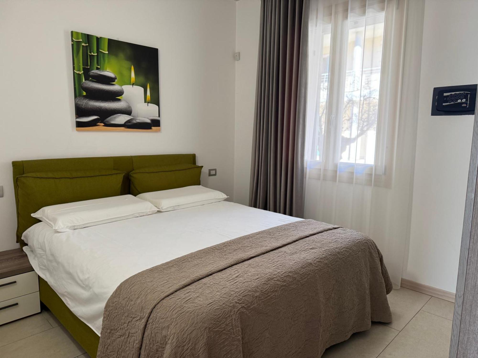 De Luxe Apartments Eden Сирмионе Экстерьер фото